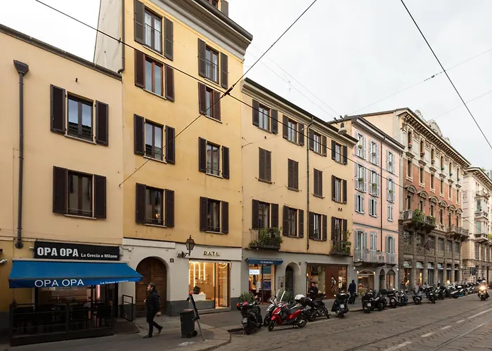 Brera - Castello - Ampio Bilocale Centro 아파트